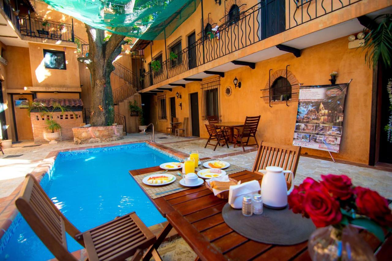 Mansion Colonial Dona Elvina Hotel ซานโตโดมิงโก ภายนอก รูปภาพ