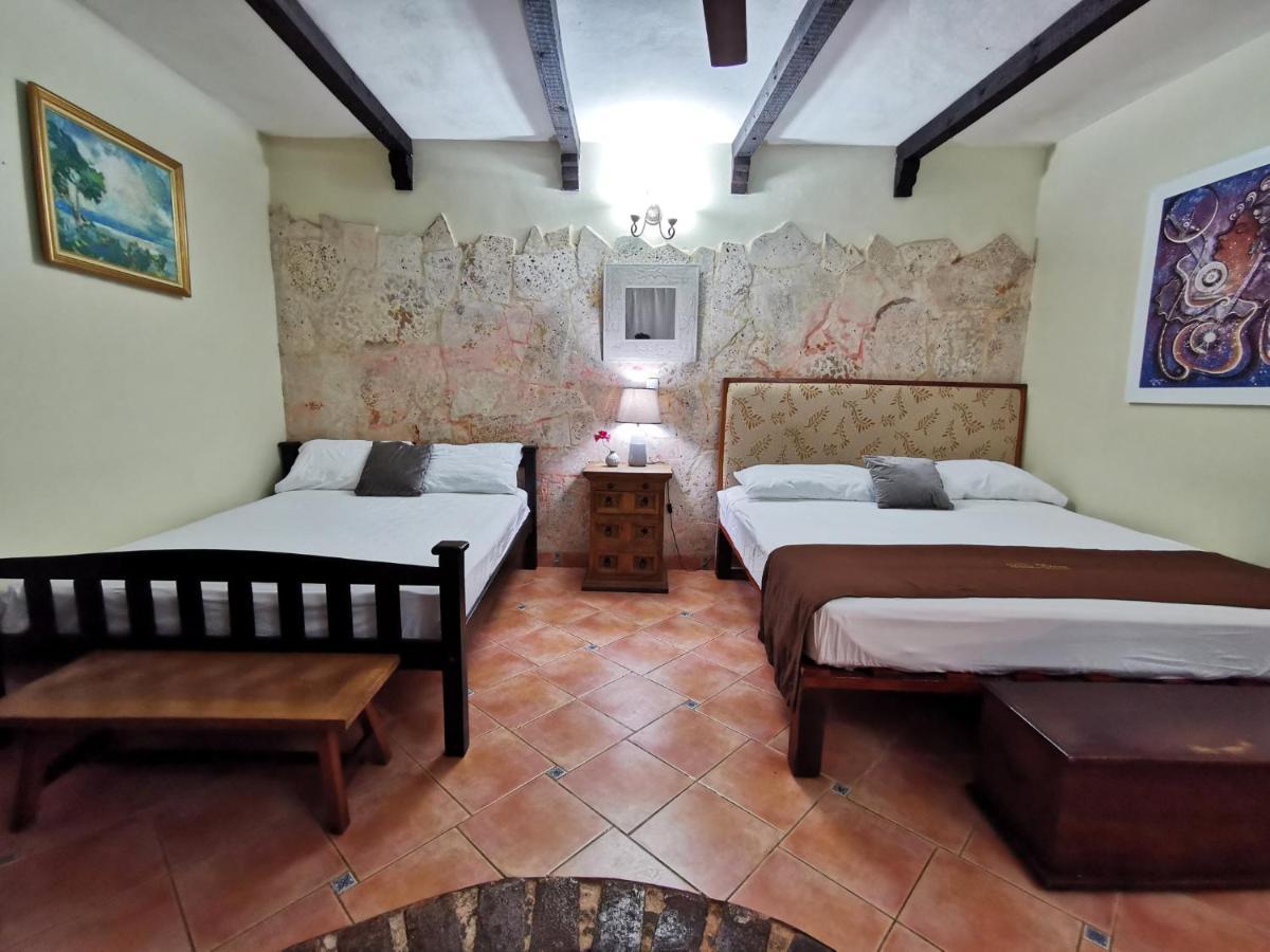 Mansion Colonial Dona Elvina Hotel ซานโตโดมิงโก ภายนอก รูปภาพ